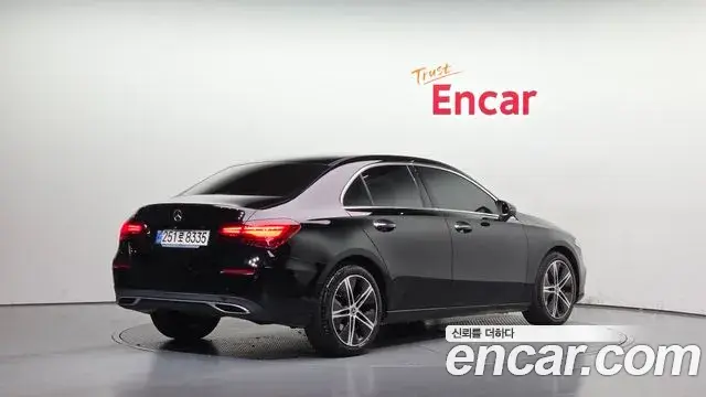 Mercedes-Benz A-Class 2024 — Фото 2/20