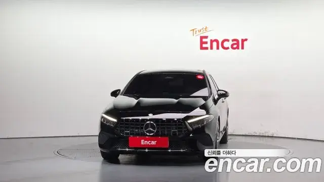 Mercedes-Benz A-Class 2024 — Фото 3/20