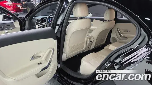 Mercedes-Benz A-Class 2024 — Фото 11/20