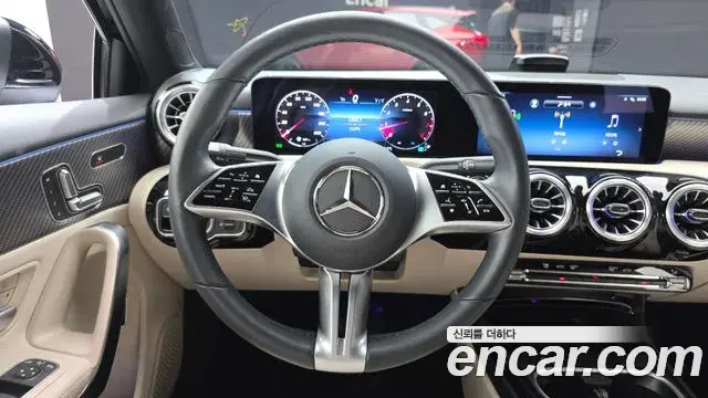 Mercedes-Benz A-Class 2024 — Фото 12/20