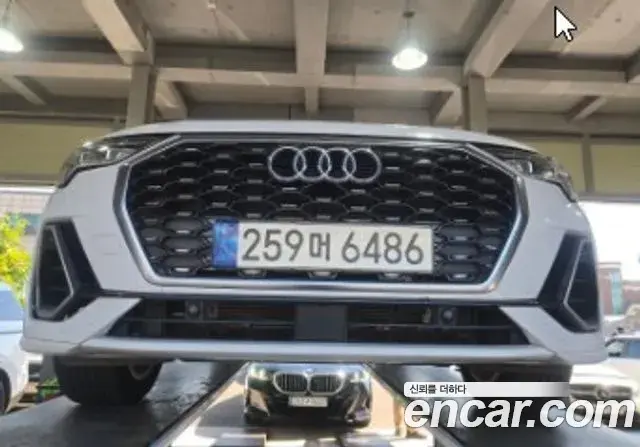 Audi Q3 2022 — Фото 2/2