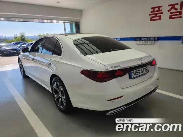 Mercedes-Benz E-Class 2024 — Şəkil 12/20