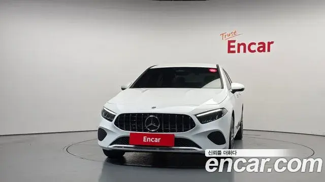 Mercedes-Benz A-Class 2025 — Фото 3/20