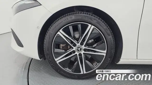 Mercedes-Benz A-Class 2025 — Фото 5/20