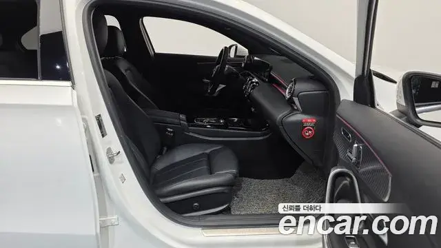 Mercedes-Benz A-Class 2025 — Фото 11/20
