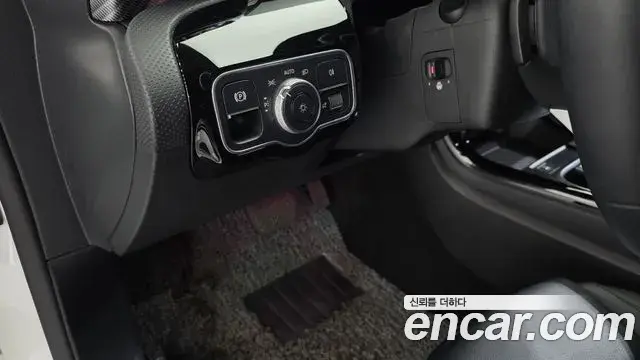 Mercedes-Benz A-Class 2025 — Фото 14/20