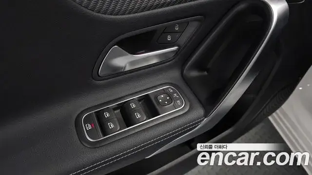 Mercedes-Benz A-Class 2025 — Фото 19/20