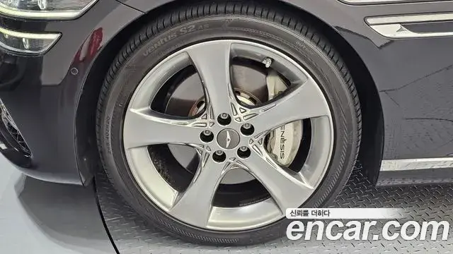Genesis Electrified G80 2020 — Photo 5/20