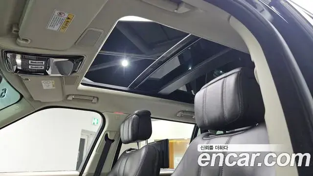 Land Rover Range Rover 2019 — Фото 19/20