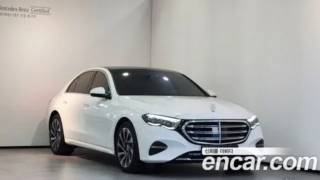 Mercedes-Benz E-Class 2026 — Photo 20/20