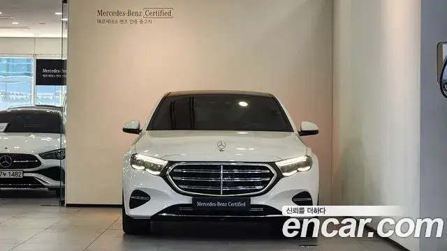 Mercedes-Benz E-Class 2026 — Photo 1/20