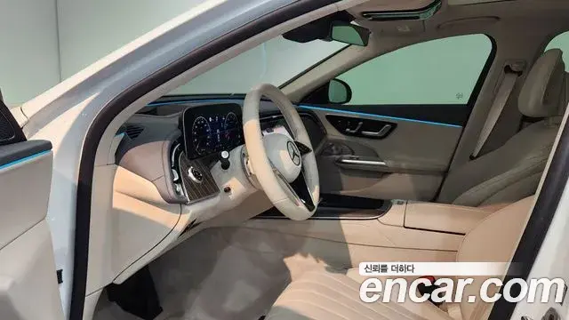 Mercedes-Benz E-Class 2026 — Photo 8/20
