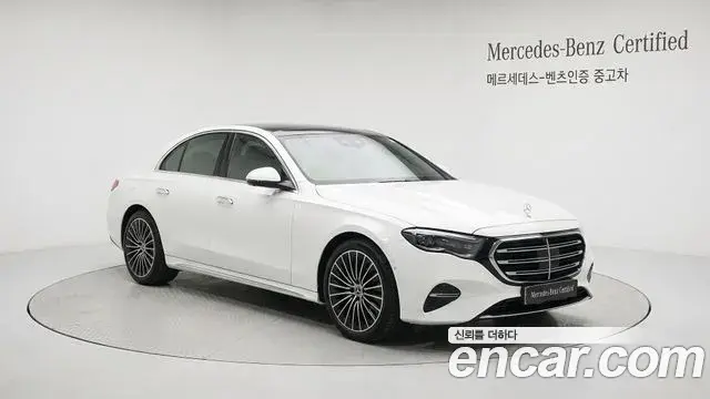 Mercedes-Benz E-Class 2026 — Фото 10/14