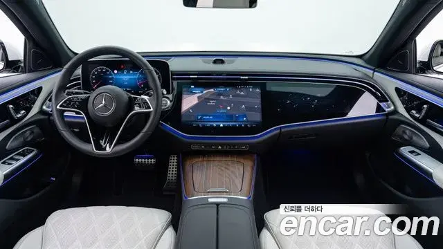 Mercedes-Benz E-Class 2026 — Фото 6/14