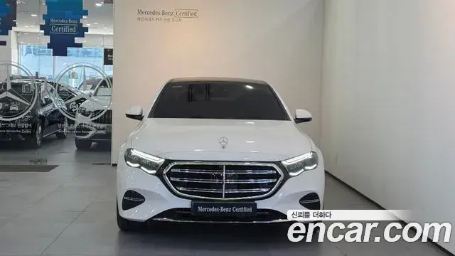 Mercedes-Benz E-Class 2026 — Photo 1/20