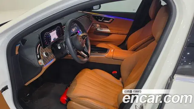 Mercedes-Benz E-Class 2026 — Photo 6/20