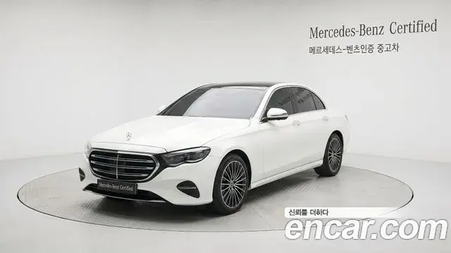 Mercedes-Benz E-Class 2026 — Фото 1/18