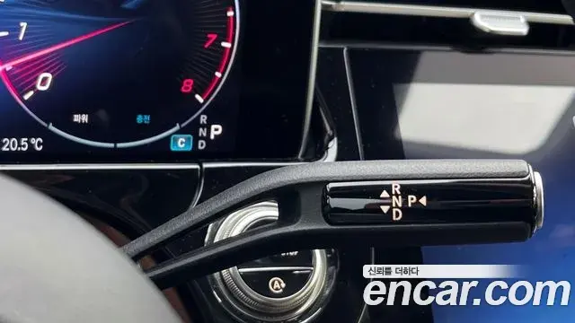 Mercedes-Benz E-Class 2026 — Фото 8/18