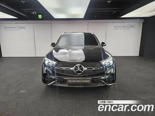 Mercedes-Benz GLC-Class 2026 — Photo 2/19