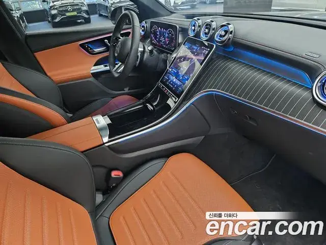 Mercedes-Benz GLC-Class 2026 — Photo 8/19