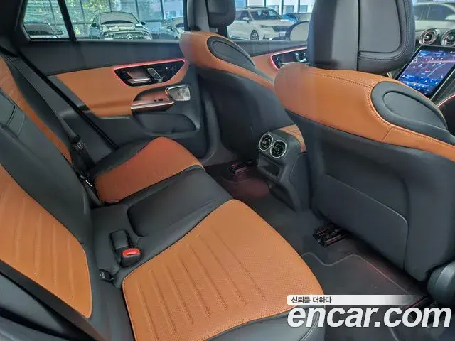 Mercedes-Benz GLC-Class 2026 — Photo 11/19