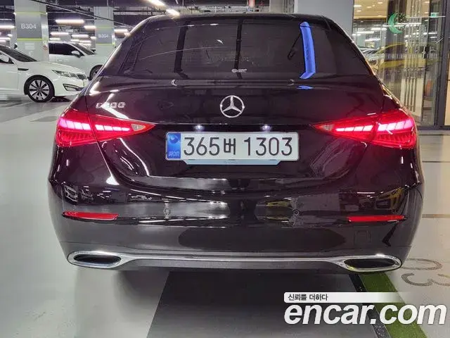 Mercedes-Benz C-Class 2026 — Фото 3/18