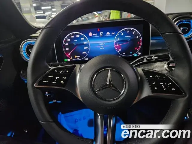 Mercedes-Benz C-Class 2026 — Фото 12/18