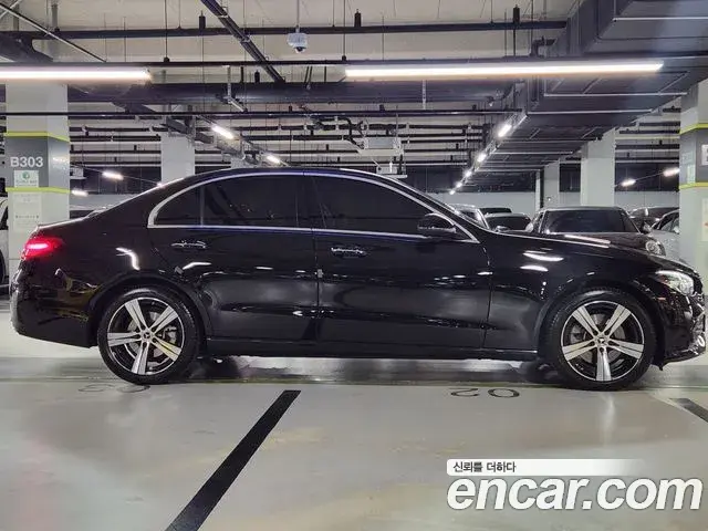Mercedes-Benz C-Class 2026 — Фото 14/18