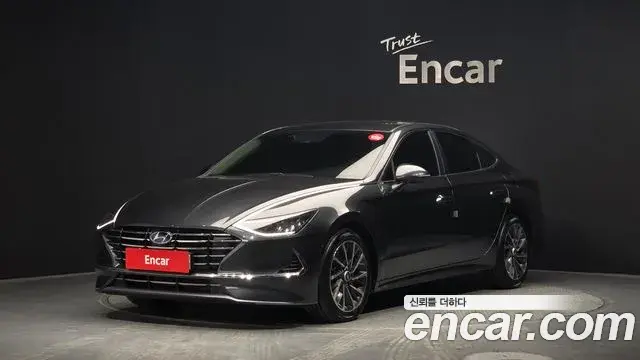 Hyundai Sonata 2020 — Фото 1/20