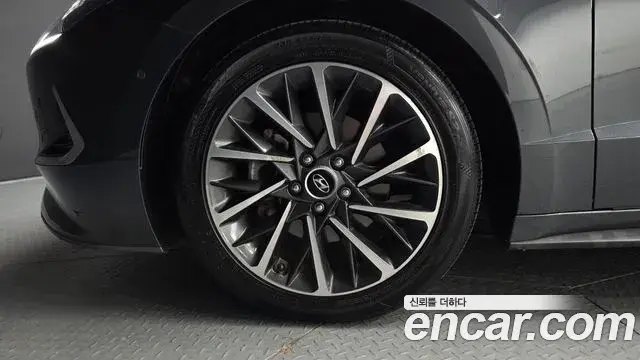 Hyundai Sonata 2020 — Фото 5/20