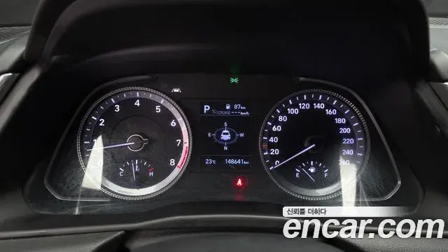 Hyundai Sonata 2020 — Фото 8/20