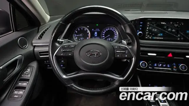 Hyundai Sonata 2020 — Фото 13/20