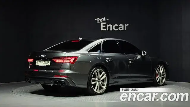 Audi A6 2020 — Photo 1/20
