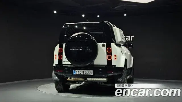 Land Rover Defender 2025 — Фото 4/20