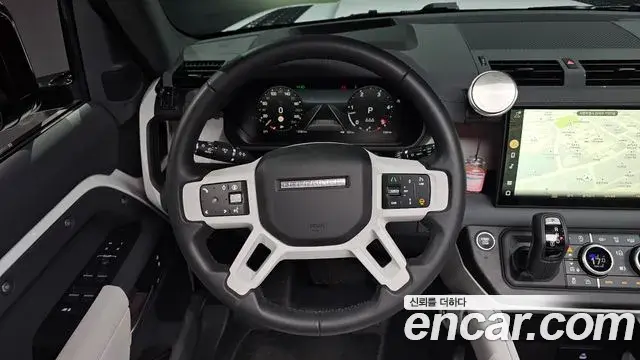 Land Rover Defender 2025 — Фото 13/20
