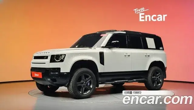 Land Rover Defender 2025 — Фото 1/20