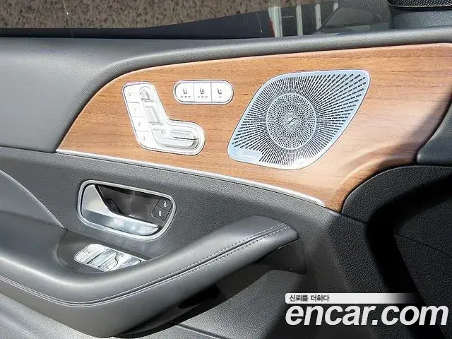 Mercedes-Benz GLE-Class 2021 — Фото 11/20