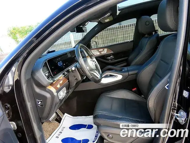 Mercedes-Benz GLE-Class 2021 — Фото 14/20