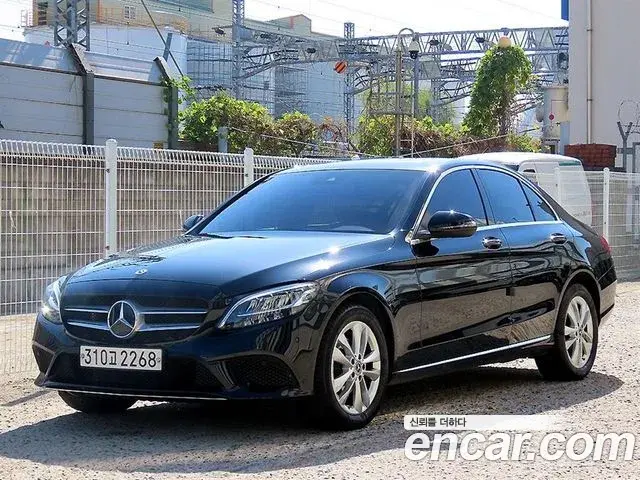 Mercedes-Benz C-Class 2020 — Фото 1/20