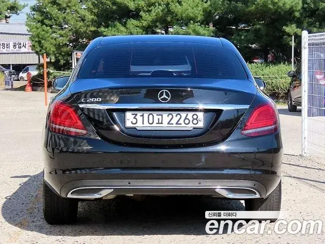 Mercedes-Benz C-Class 2020 — Фото 3/20