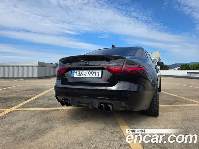 Jaguar XF 2019 — Фото 4/17