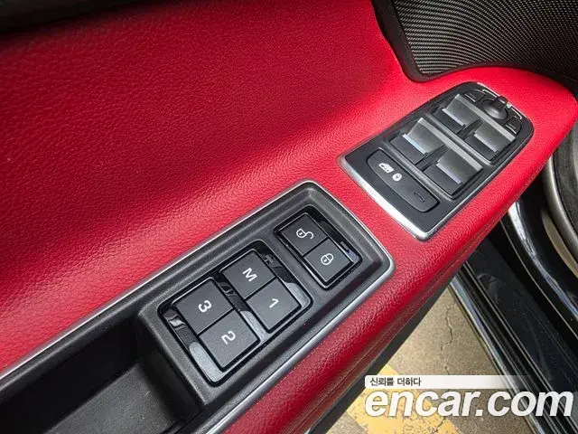 Jaguar XF 2019 — Фото 16/17