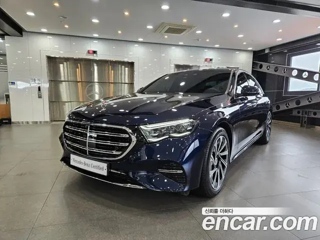 Mercedes-Benz E-Class 2025 — Фото 3/3