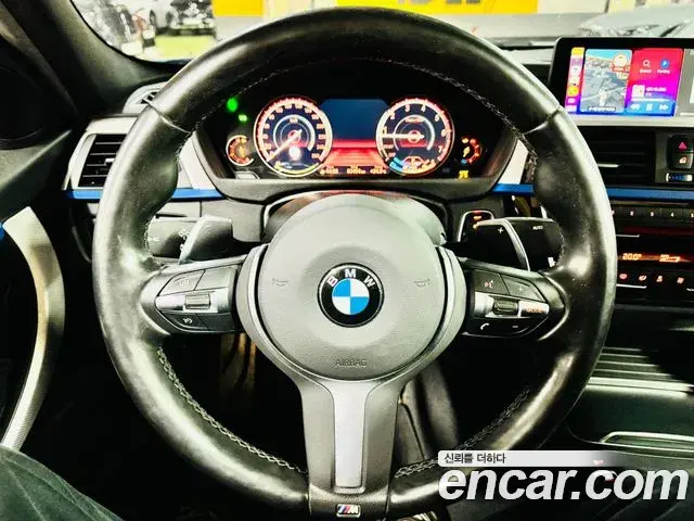 BMW 3 Series 2018 — Фото 7/20