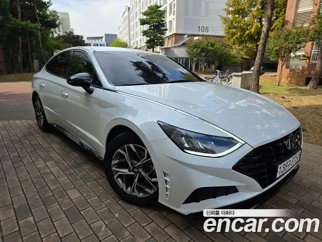 Hyundai Sonata 2022 — Фото 1/18