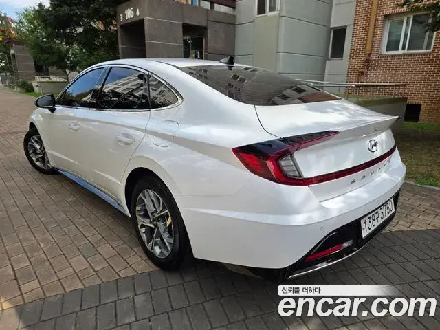 Hyundai Sonata 2022 — Фото 3/18