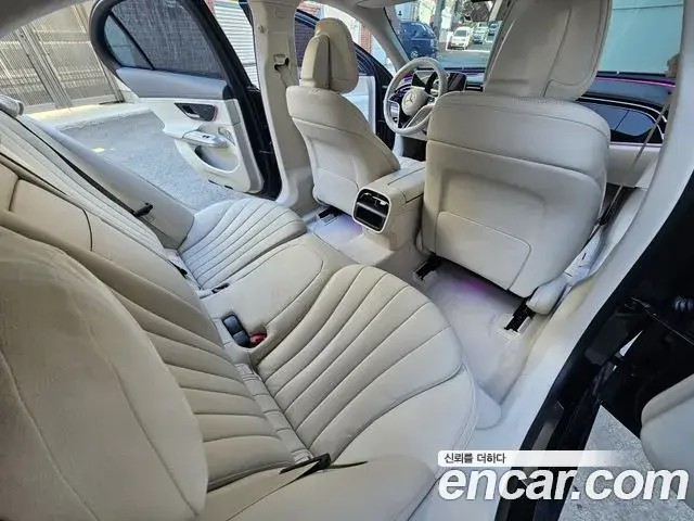 Mercedes-Benz E-Class 2024 — Фото 8/16