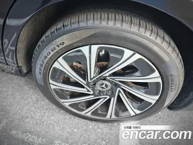 Mercedes-Benz E-Class 2024 — Фото 14/16