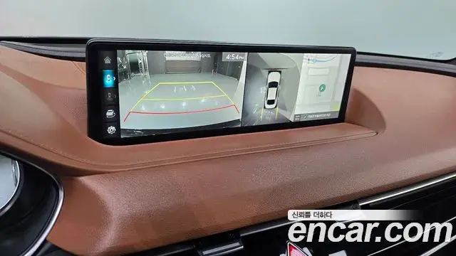 Genesis Electrified G80 2022 — Photo 18/20