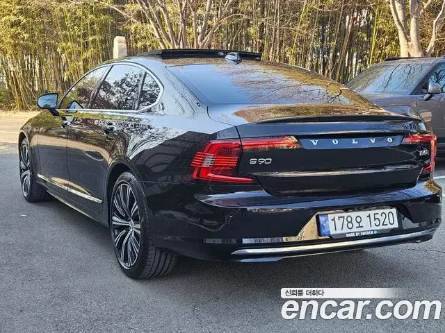 Volvo S90 2022 — ფოტო 9/20
